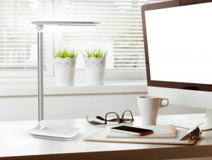 Stona lampa LED MAUL "jazzy" sa dimerom bela