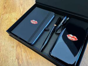 Gift set  USNE  rokovnik + olovka + power bank 