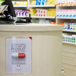 Samolepljiva folija sa magnetnim zatvaračem za do 10 listova A4 pak. 1/5, Tarifold - Djois crvena